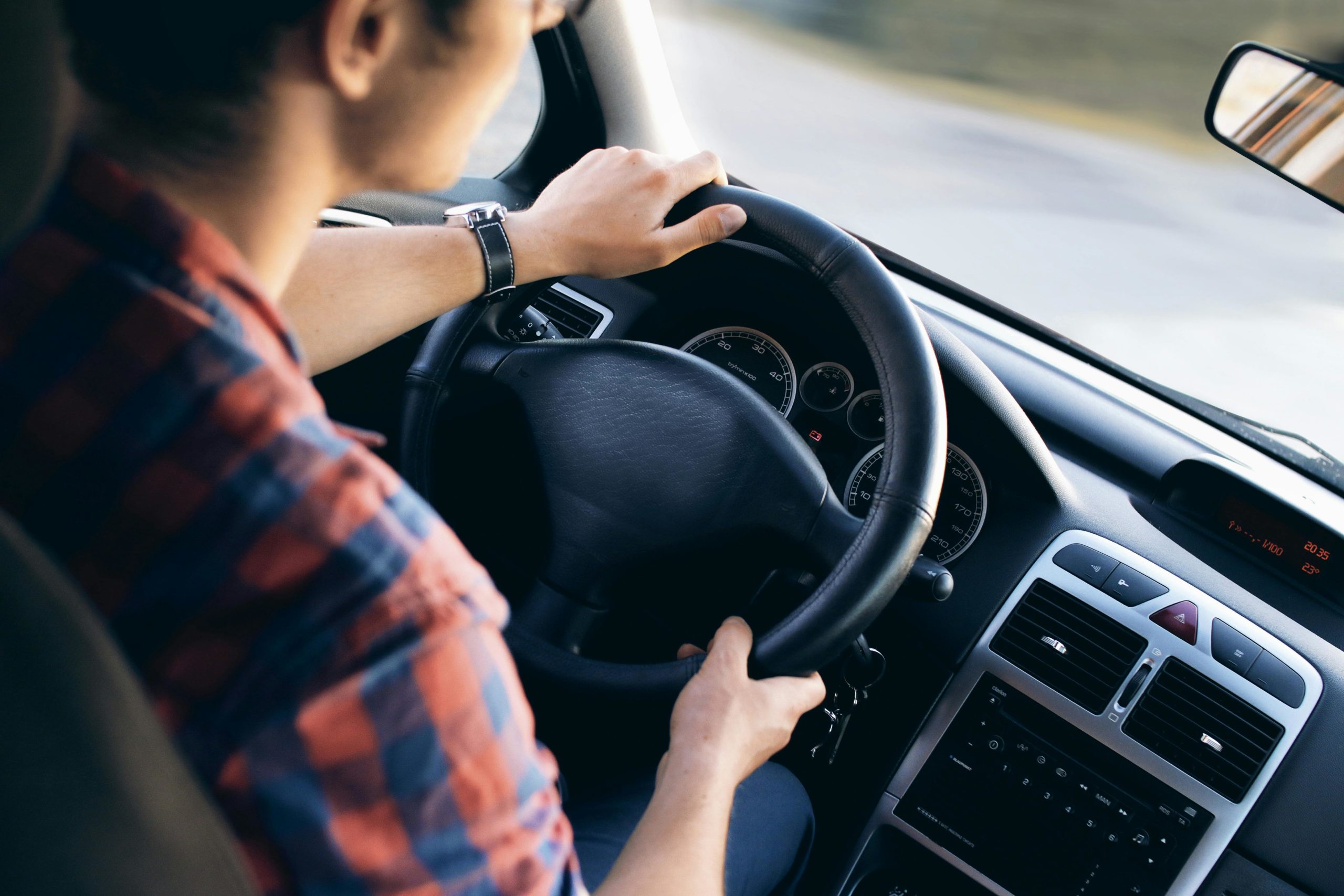 Liberdade ao Volante: CNH para Mães que Superam Desafios
